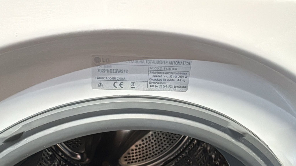 702PNQE3W212 LAVADORA 8 KG LG DIRECT DRIVE INVERTER STEAM 1400 RPM BLANCA CON LAVADO RÁPIDO Y PUERTA ESPACIAL